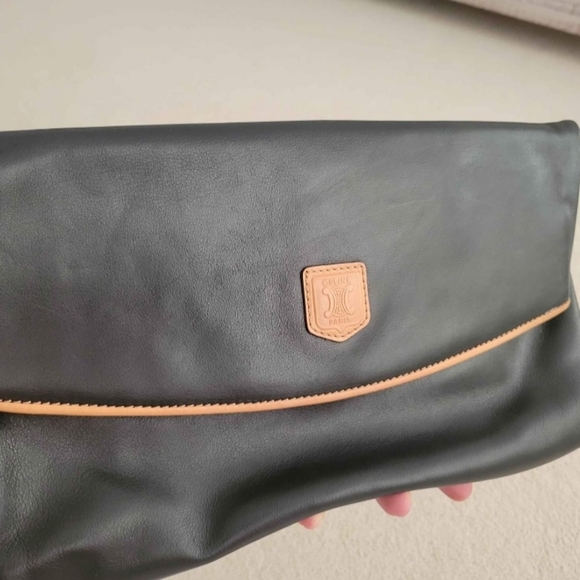 Black leather authentic Celine clutch - Picture 3 of 9
